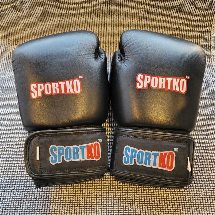 Боксерські рукавиці SPORTKO шкіряні 14 унцій/14 oz, чорні (стан нових)
