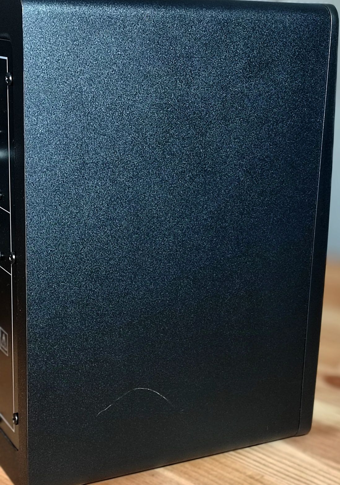 Sistema 2.1 colunas monitores Swisssonic ASM5 + SUB10