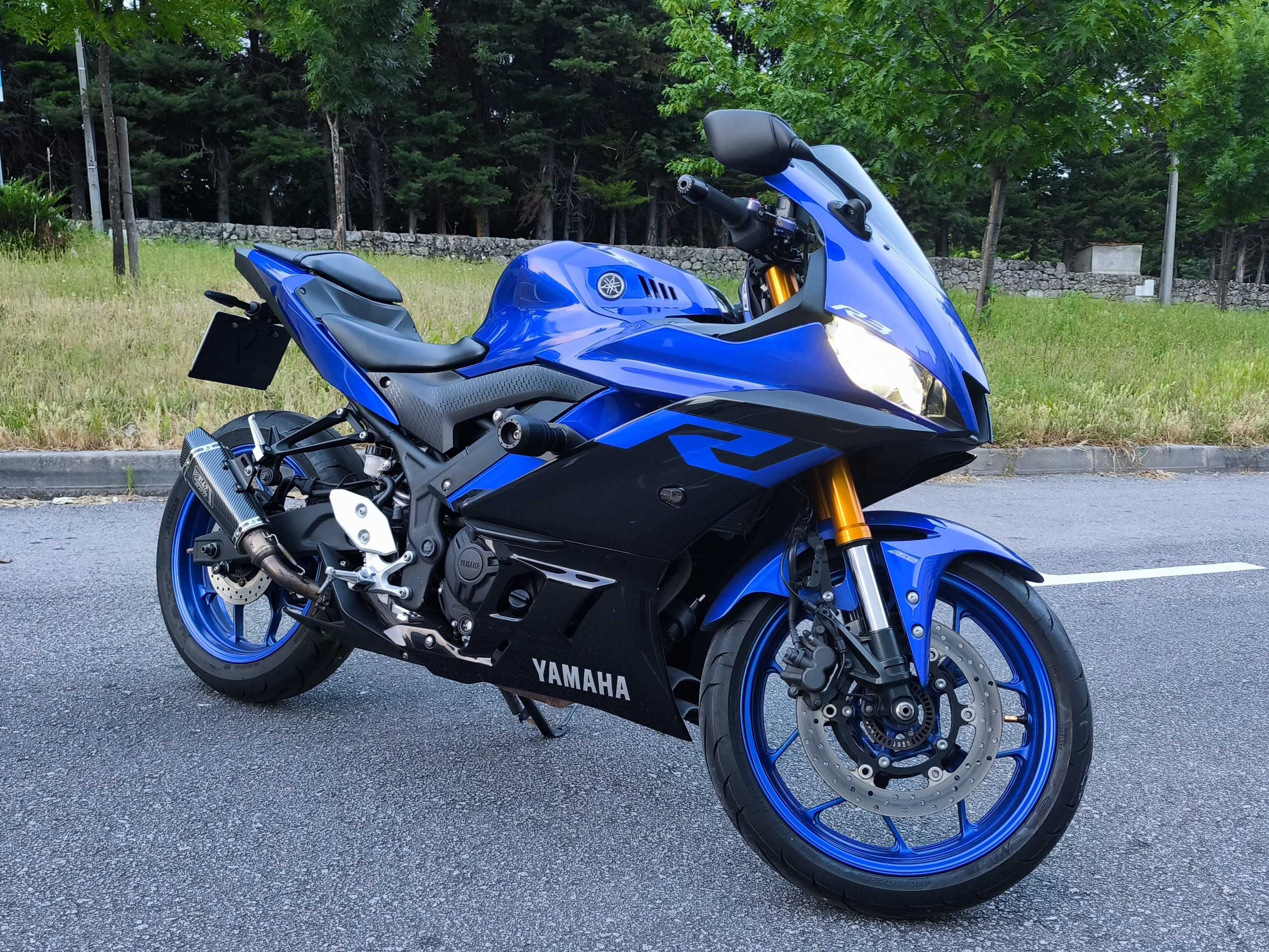 Yamaha R3 - RaceBlue