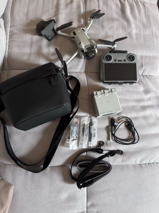 Dji mini 4 pro fly more combo + karta pamieci 256 gb