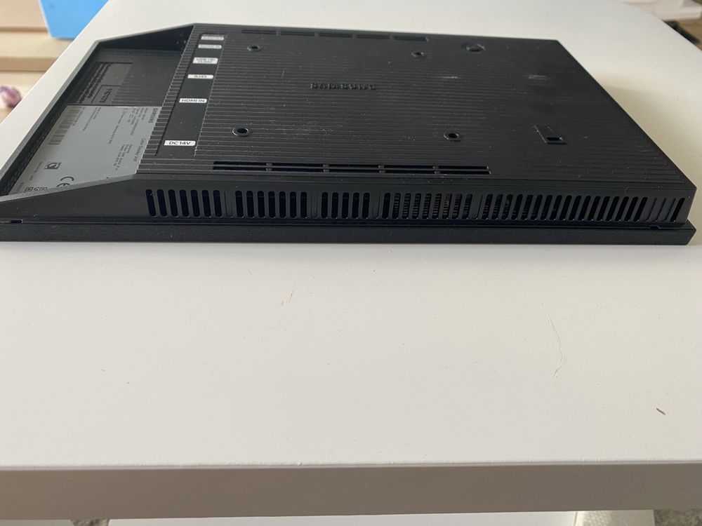 Monitor LED Samsung QB13R 13"