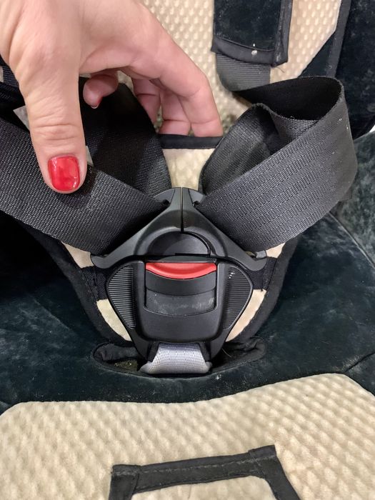 Автокрісло RECARO Young Expert plus Microfibre sand системой Isofofix