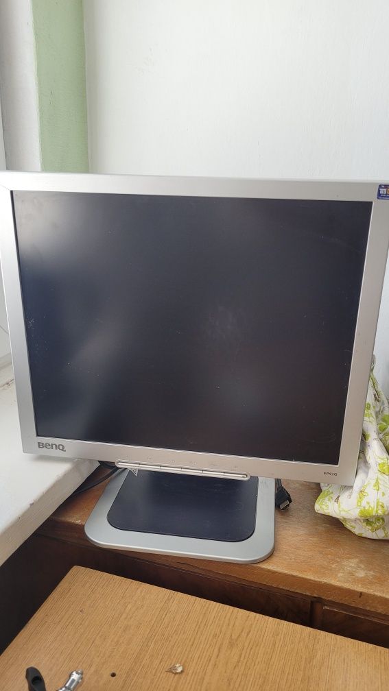 Monitor BenQ 19"