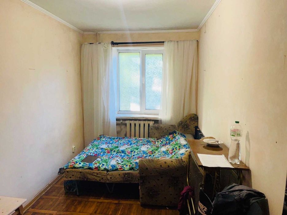 Продам 3 комн. квартиру 55 кв.м. на ул.Автозаводская 21 А,Куреневка