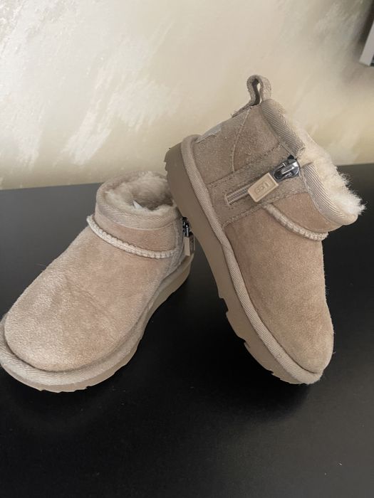 Чоботи,черевики Zara,Ugg ultra mini 26р