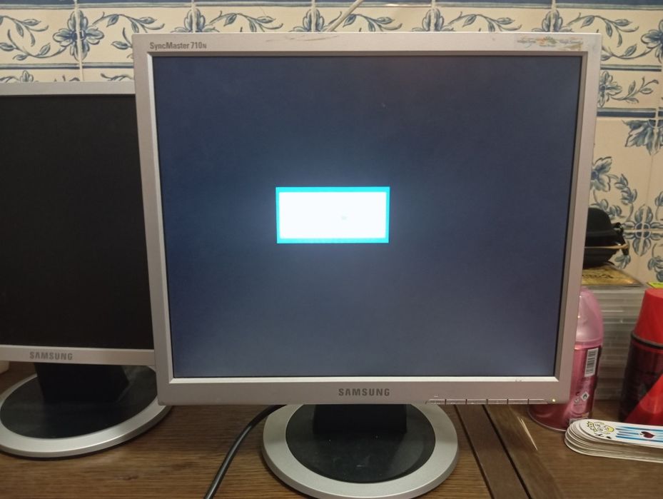 Monitor de computador Samsung de 19 polegadas