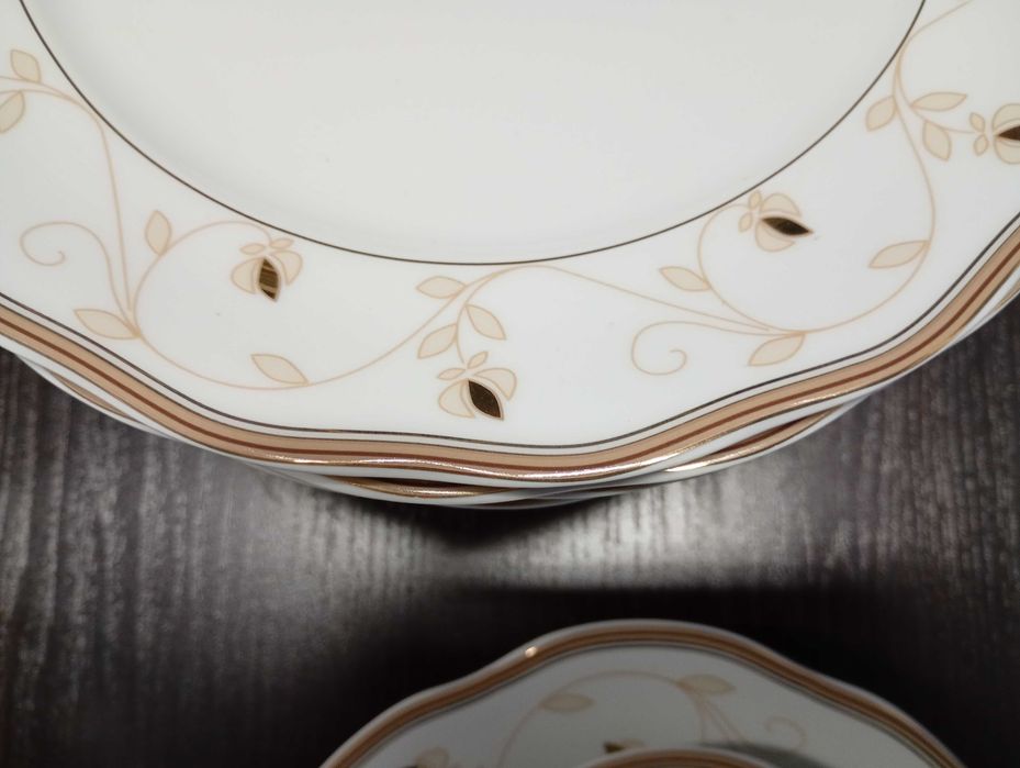 Serwis Krzysztof herbata 12 osób i obiad 12 osób fason Alaska