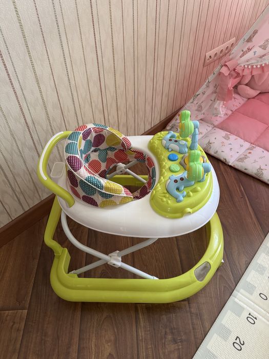 Дитячі ходунки в гарному стані