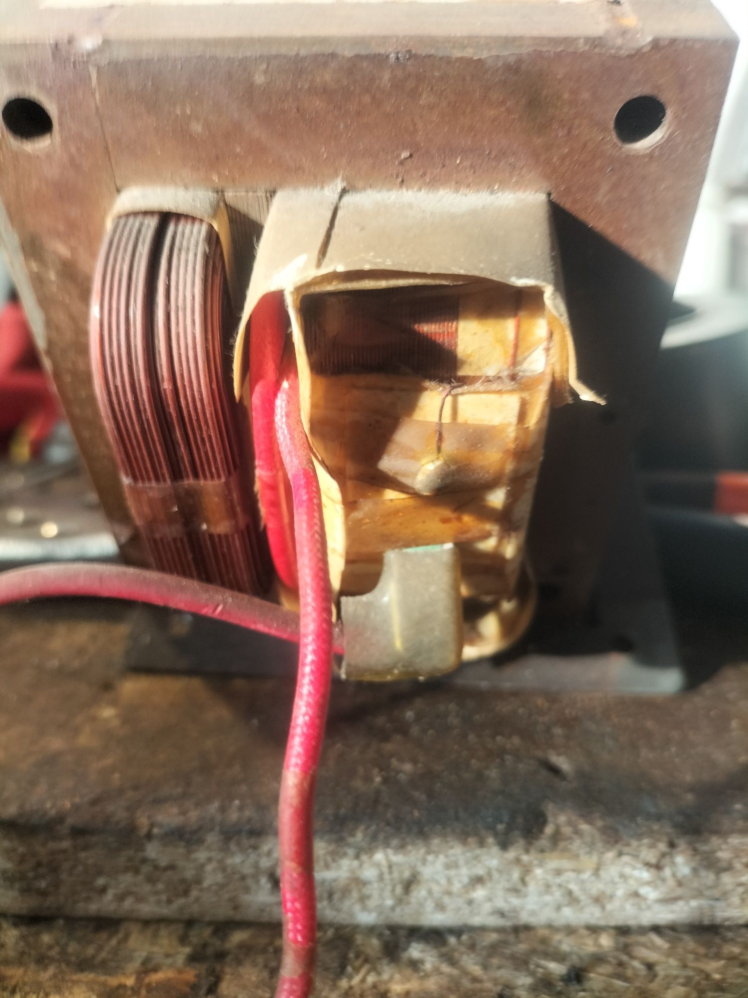 Transformator elektryczny