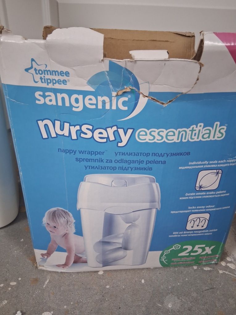 Tommee Tippee Pojemnik Kosz Na Zużyte Pieluchy Sangenic Nursery Essent