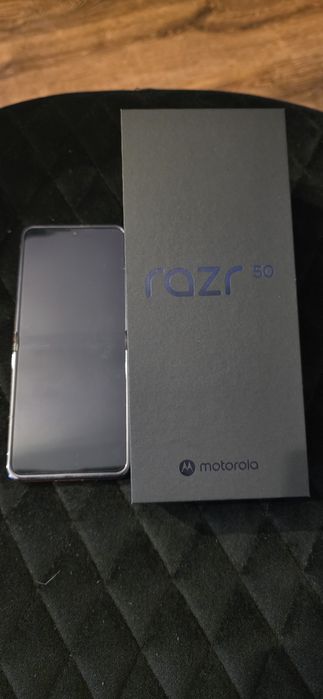 Motorola Razr 50  8+256GB