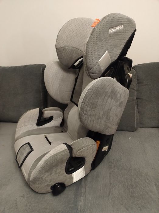 Fotelik samochodowy RECARO