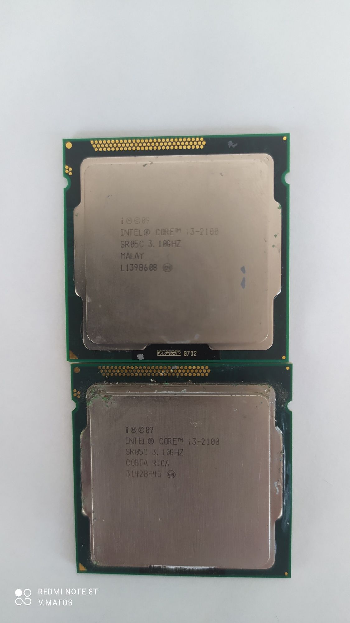 2 Processadores Intel® Core™ i3-2100