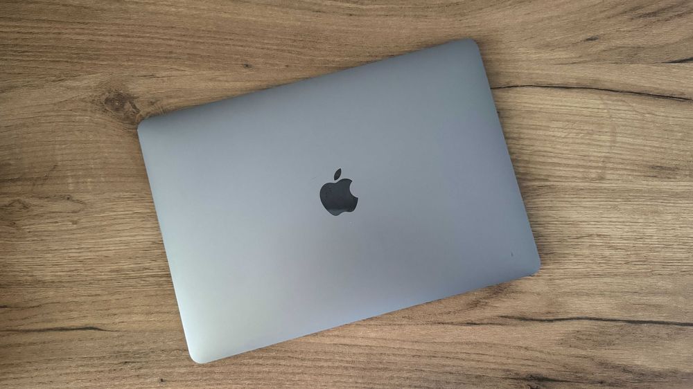  MacBook Air 13 2020 m1 16GB RAM 512GB SSD Space Gray