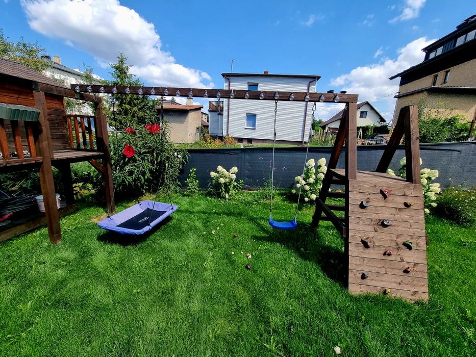 Duży domek drewniany dla dzieci