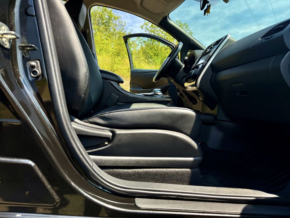 Nissan Leaf 2014 Tekna/BOSE/360