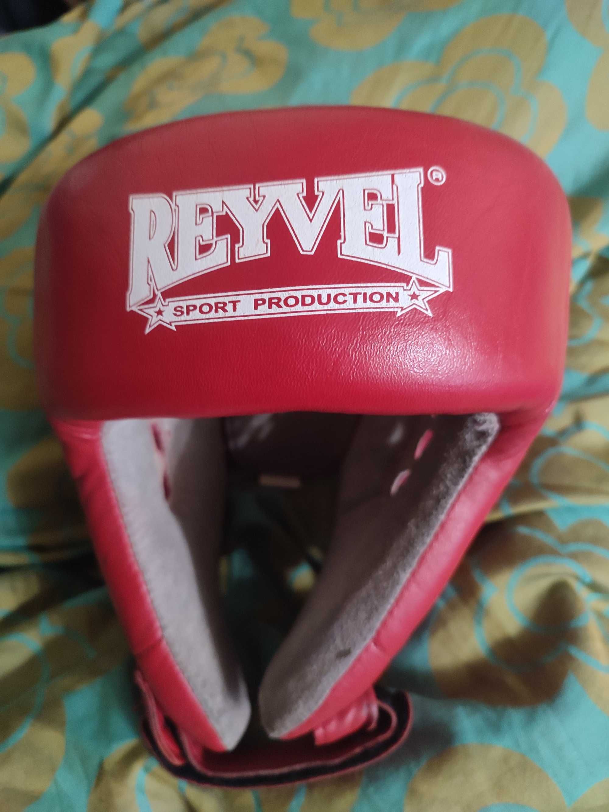 Шлем боксёрский Reyvel