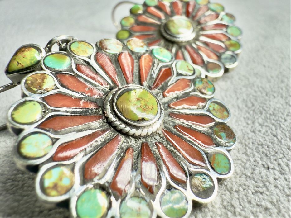 Срібні сережки 925-ї проби з натуральними коралами та бірюзою