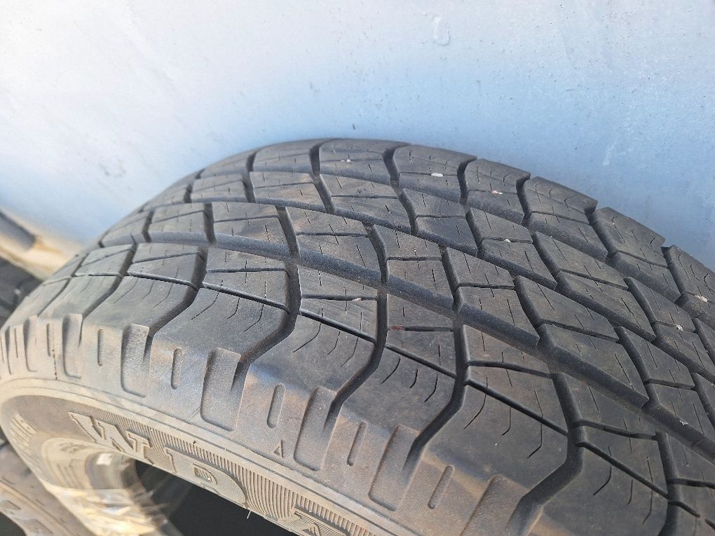 GoodYear 215/60 r16