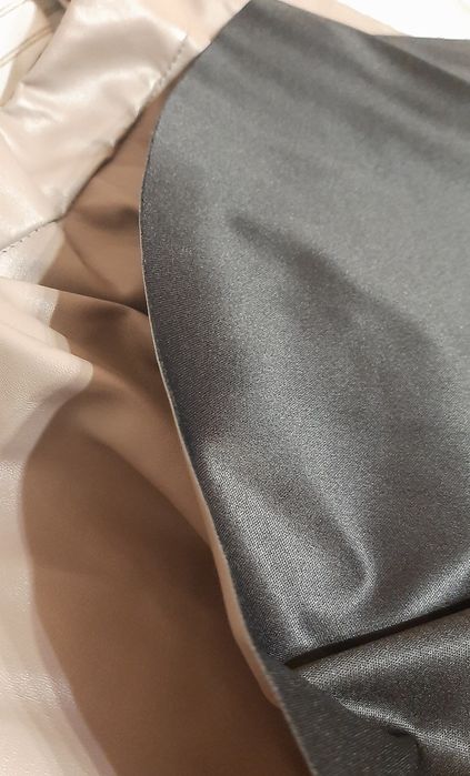 Спідниця з еко-шкіри