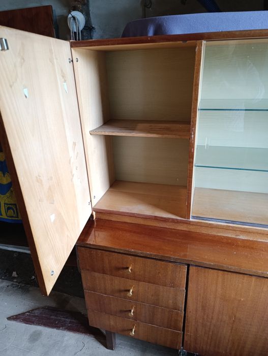 Witryna komoda highboard w stylu Art ,deco wykonane z litego drewna.