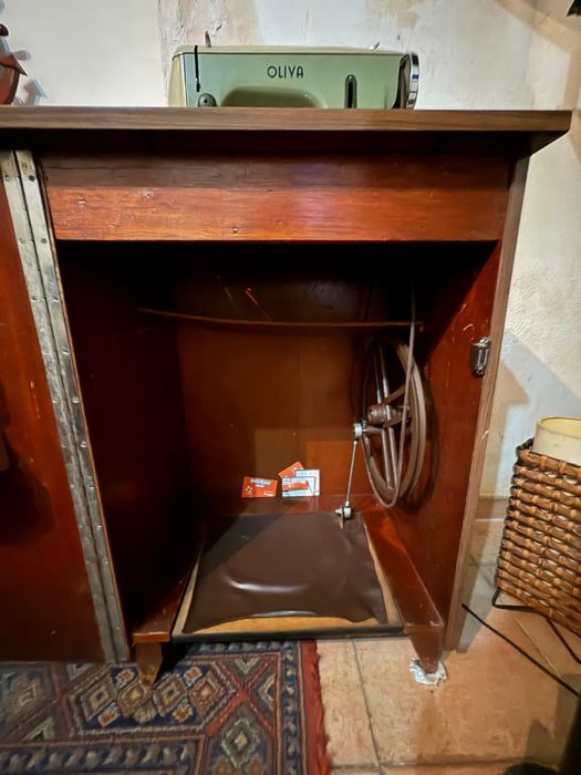 Máquina de costura Oliva