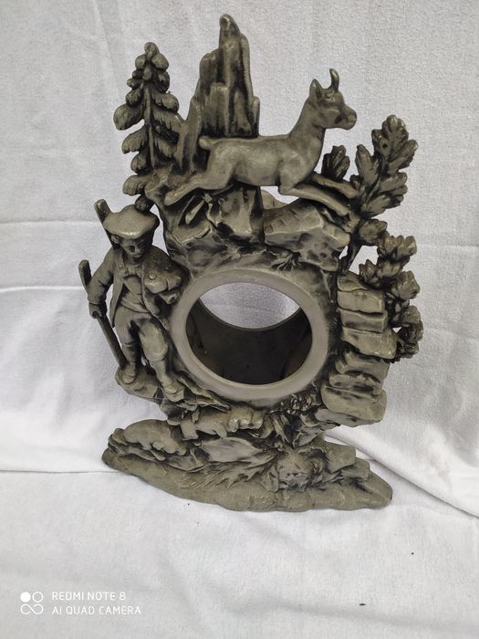 Caixa para relógio de lareira em metal