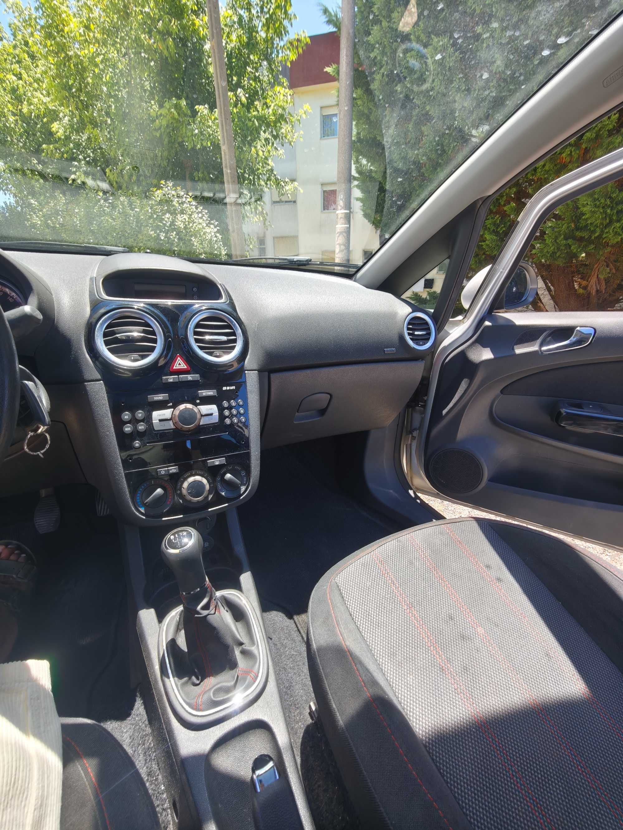 Opel corsa D Street edition 2012 gasolina