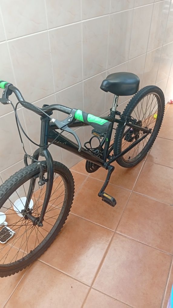 Bicicleta  usada  trocar ou venda marcar um ponto perto para entregar