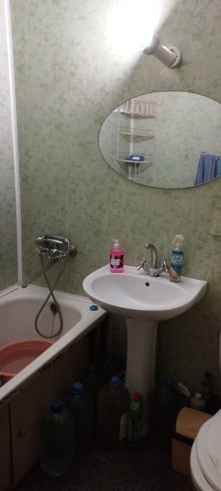 Сдам 1 комнатную квартиру 5000 в эту сумму входят коммунальные услуги