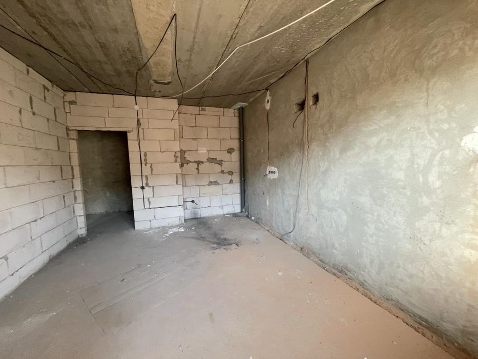 Продаж 2кім квартири на вул 8 Березня