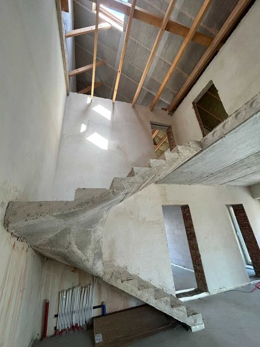 ГОТОВИЙ до РЕМОНТУ  сучасно збудований ДУПЛЕКС