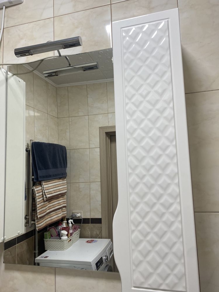 Дзеркало з підсвіткою та пеналом Родорс бу 70 см
