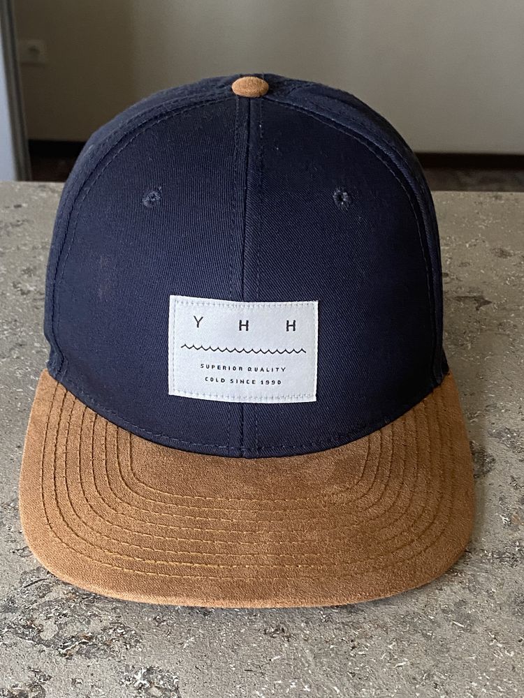 Продам кепку H&M