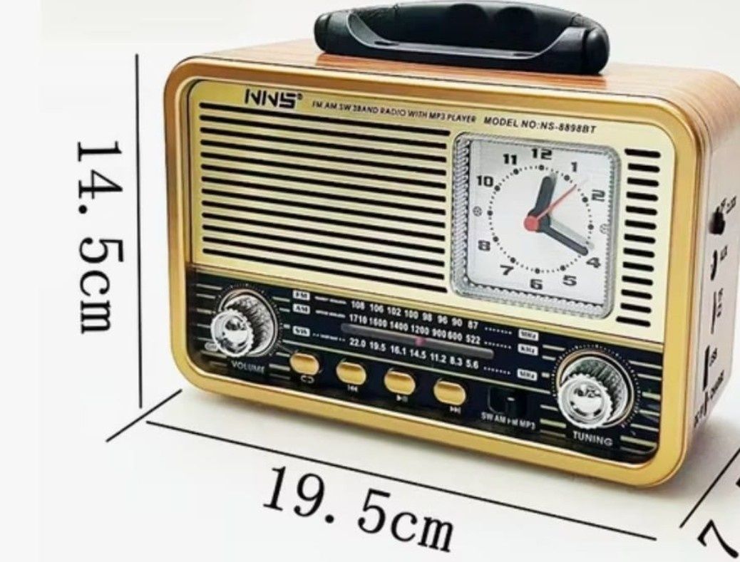 Radio portátil retro com acumulador interno de baterias