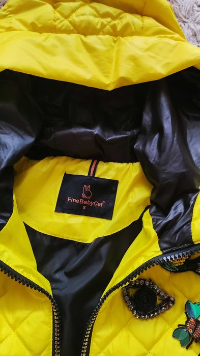 Продам якскравий плащ куртку розмір S