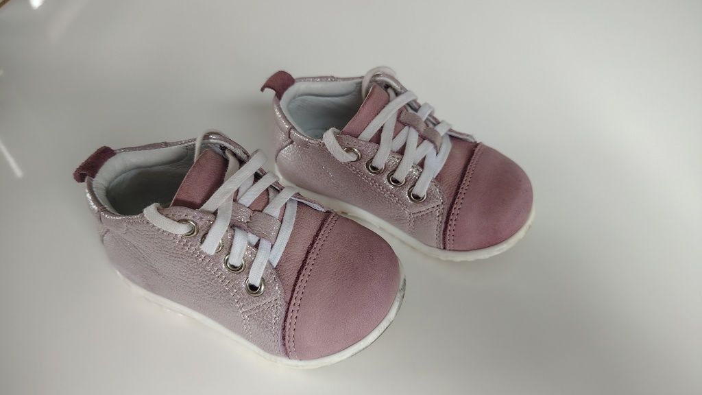 Buty dziecięce EMEL rozm. 19