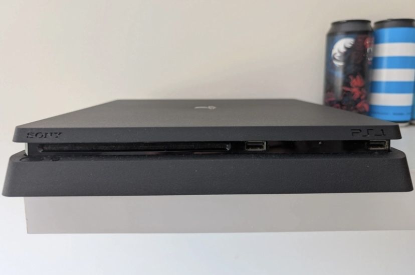 PS4 2 comandos +3 jogos