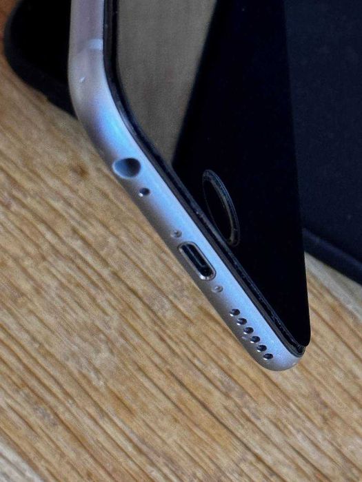 iPhone 6s 32GB Srebrny Słuch.EarPods Bat. 97% BDB bezSIMlock ładowarka