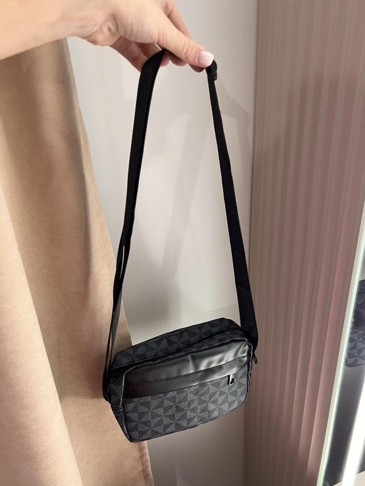 Продам чоловічу сумку Lacoste