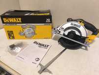 Akumulatorowa pilarka tarczowa 165mm, 18V XR DeWalt