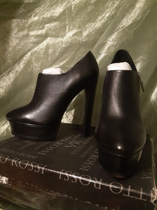 Ботильйони (стріпи, high heels) Vitto Rossi  (40 р) шкіра