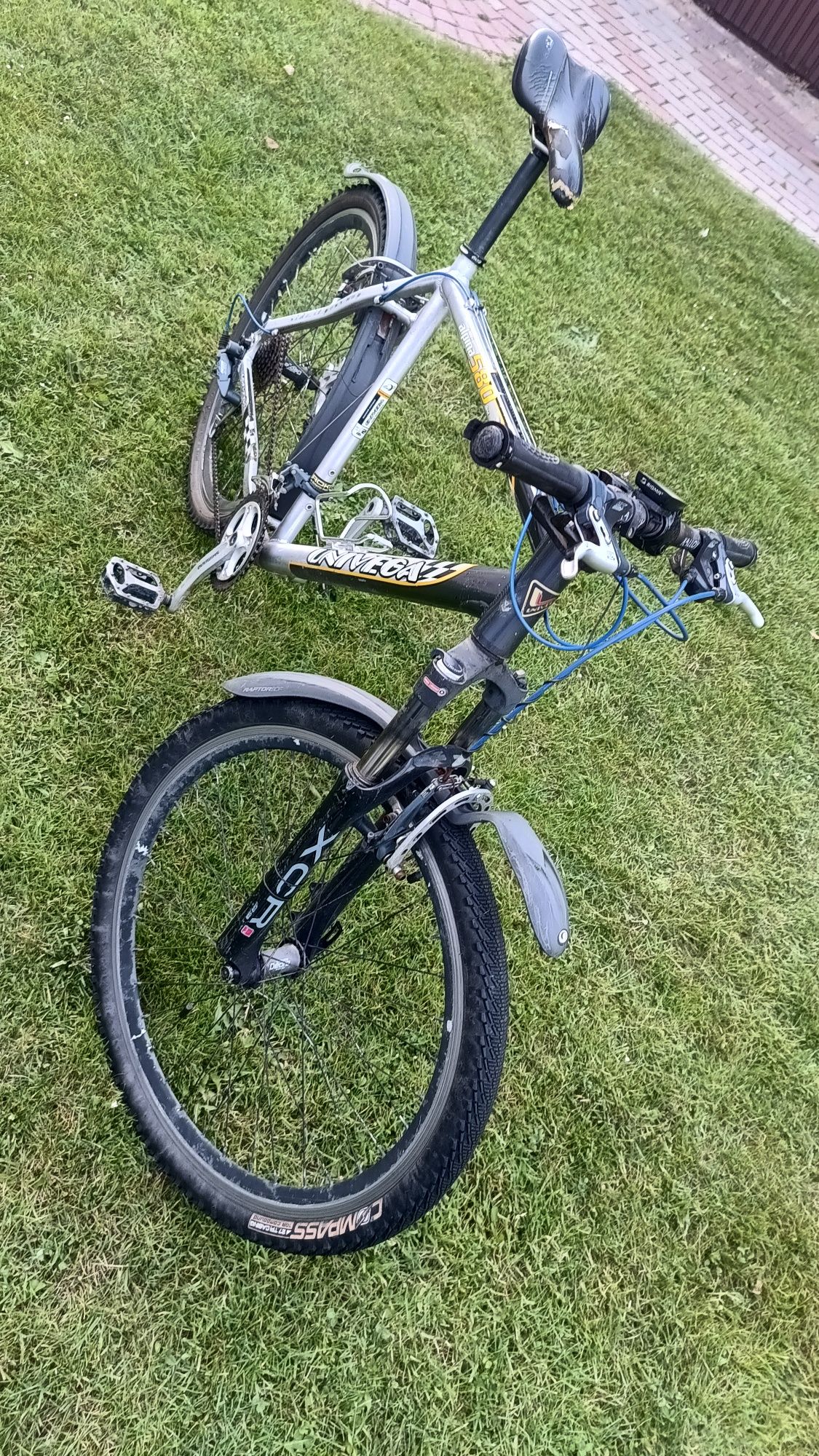 Rower UNIVEGA 580 disc, Shimano Deore LX, koło 26, rama M,