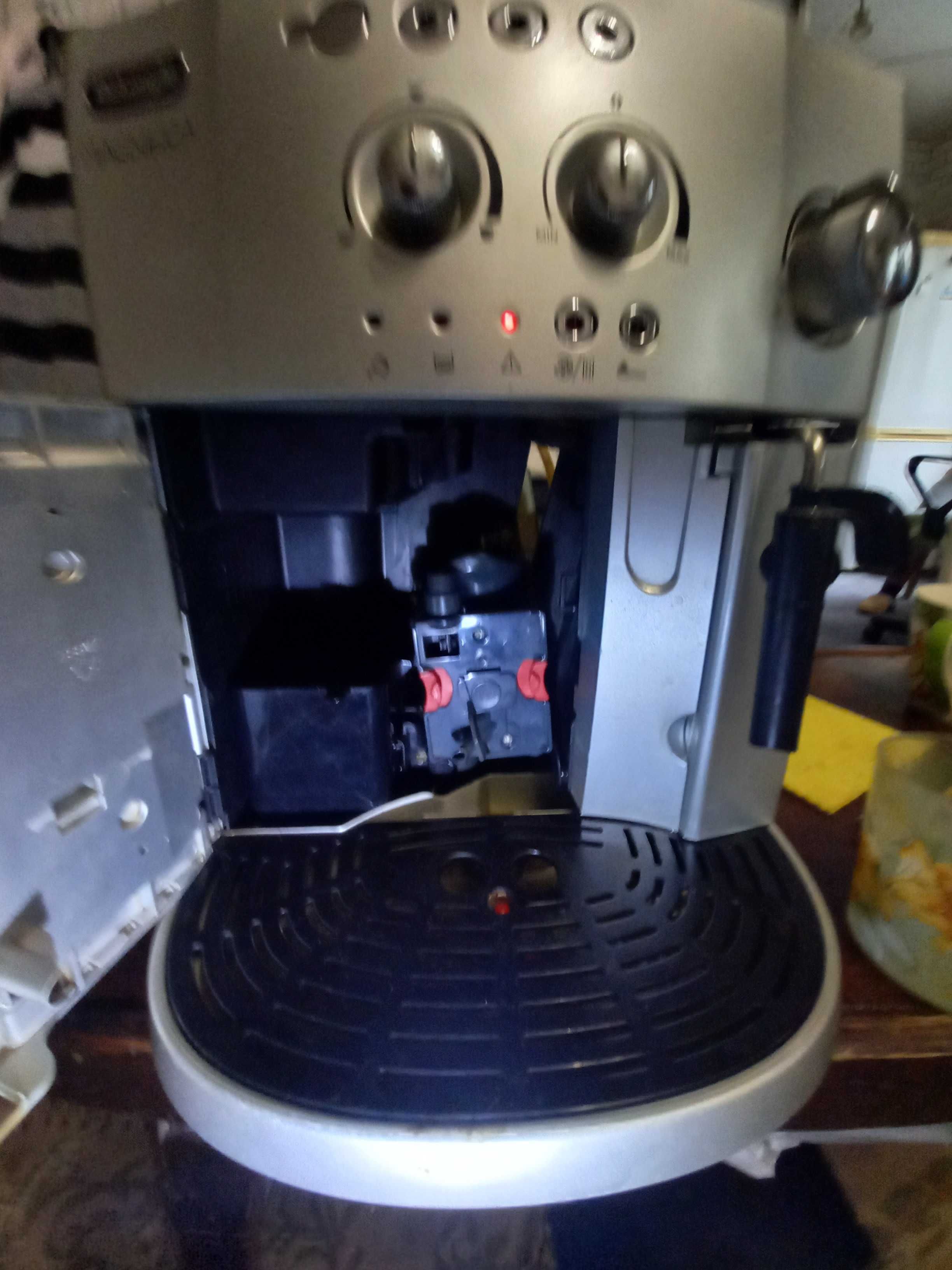 Під ремонт Delonghi ESAM 4000 eco Magnifica кавоварка