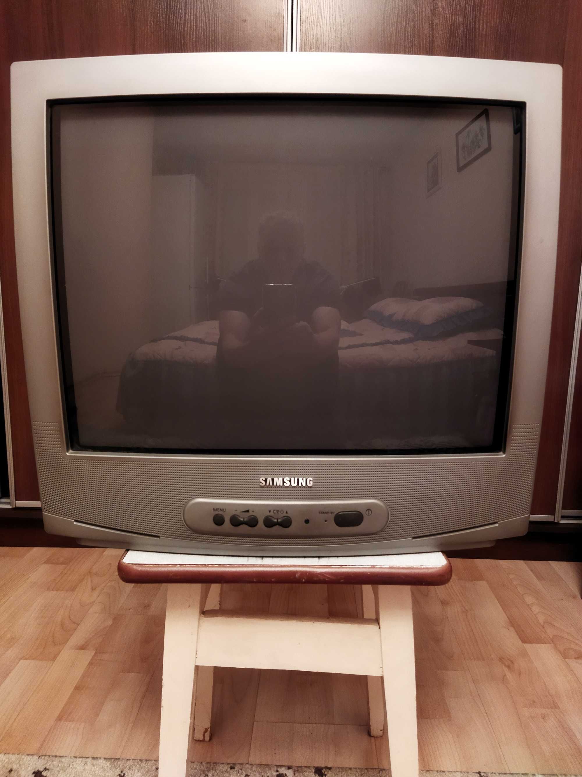 Телевизор Samsung CS-21F5R Самсунг Трубка