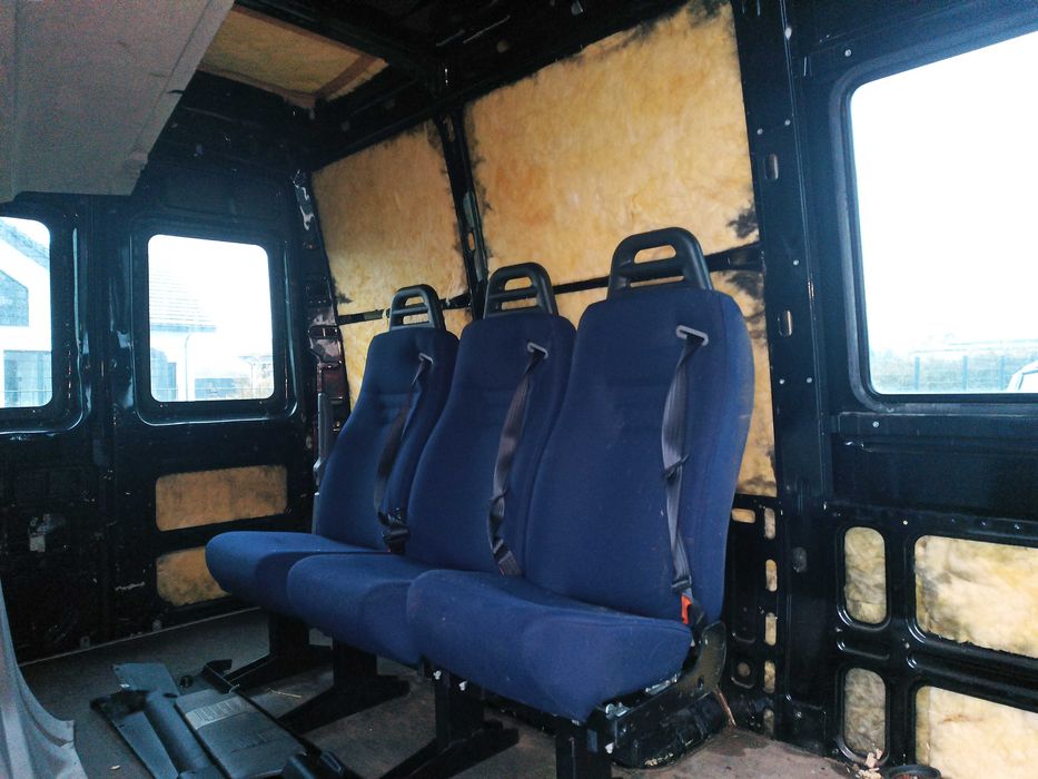 drugi rząd siedzeń 3 szt razem ława 3 siedzenia iveco daily 2008