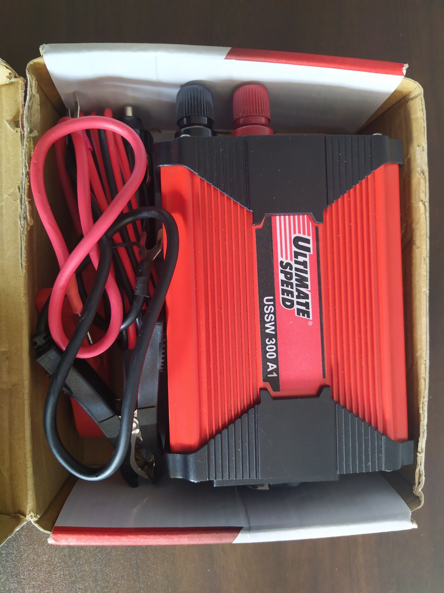 Продажа . POWER INVERTER USSW 300 A 1 .