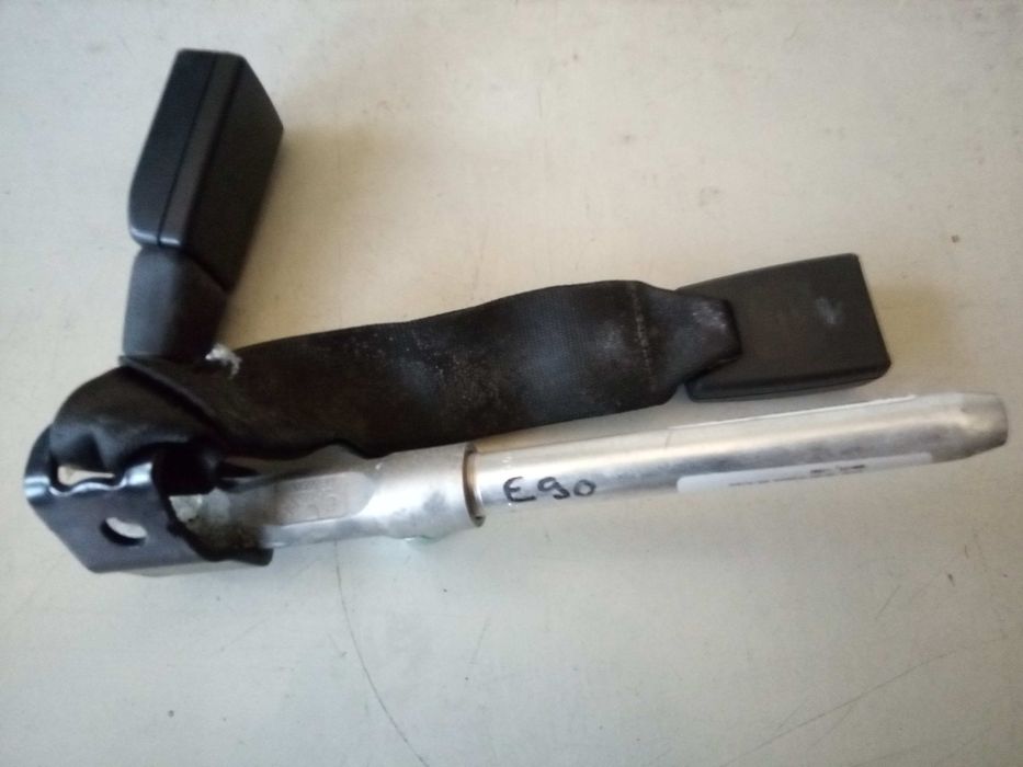 Encaixe de cinto trás direito BMW 3 (E90)