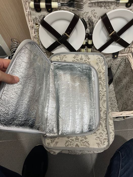 Kosz piknikowy z wyposażeniem