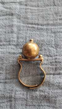Orientalny pierścionek z mosiądzu